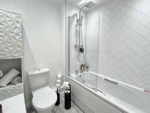 Photo 17- click for photo gallery